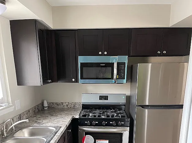 2 bed, $1,100 — Photo 2