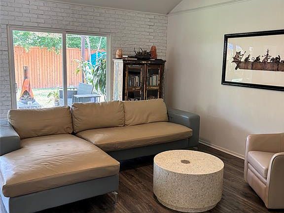 5th image of 2518 Cockburn Dr