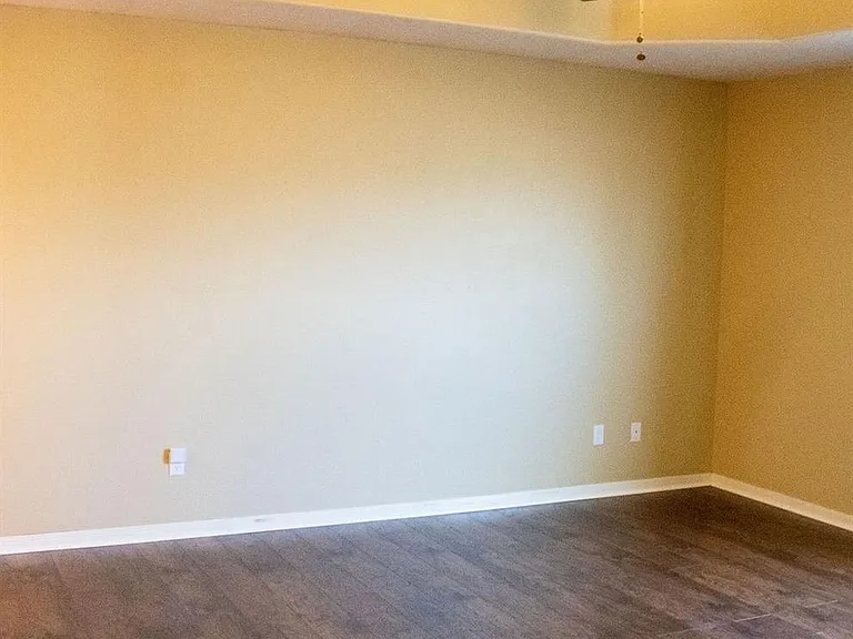 9550 Thousand Oaks Loop — Photo 21