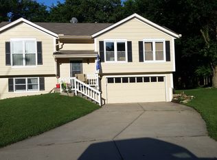 8400 N Wayland Ave, Kansas City, MO 64153