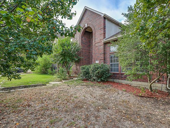 2nd image of 804 Elk Hollow Ct