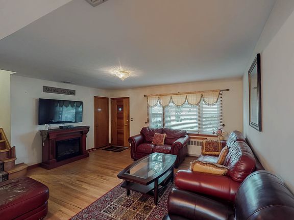 3rd image of 150 Columbia Ave
