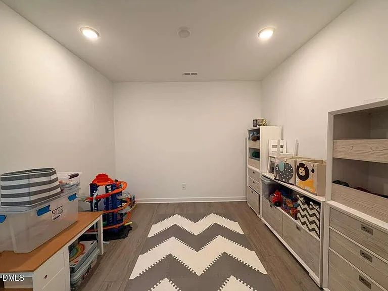 2222 Bohan Ct — Photo 24