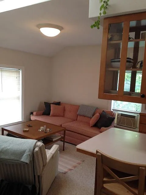 1 bed, 450 sqft, $1,950 — Photo 4