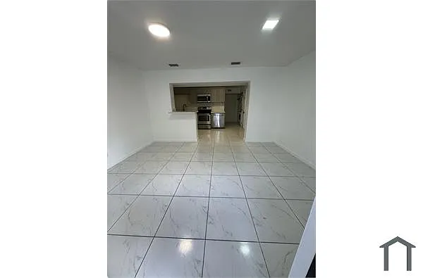 Building Photo - 411 N 61st Ave #1