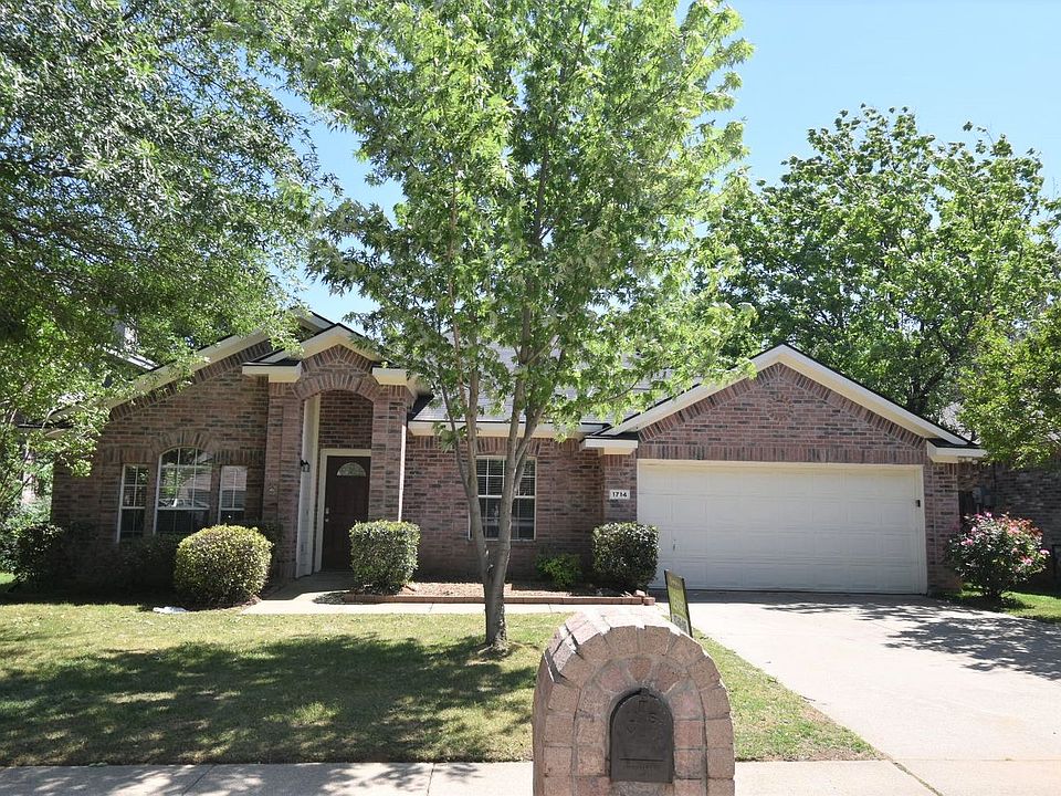 1st image of 1714 Redwood Dr