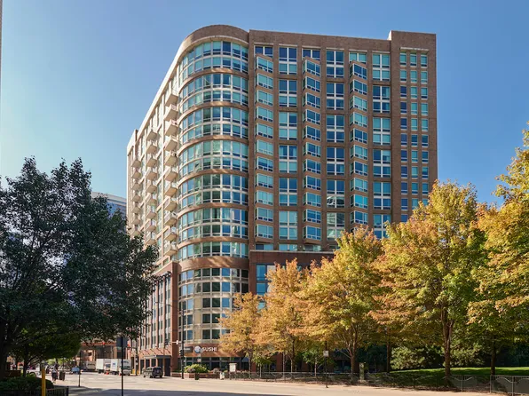 600 N Kingsbury St APT 1812, Chicago, IL 60654