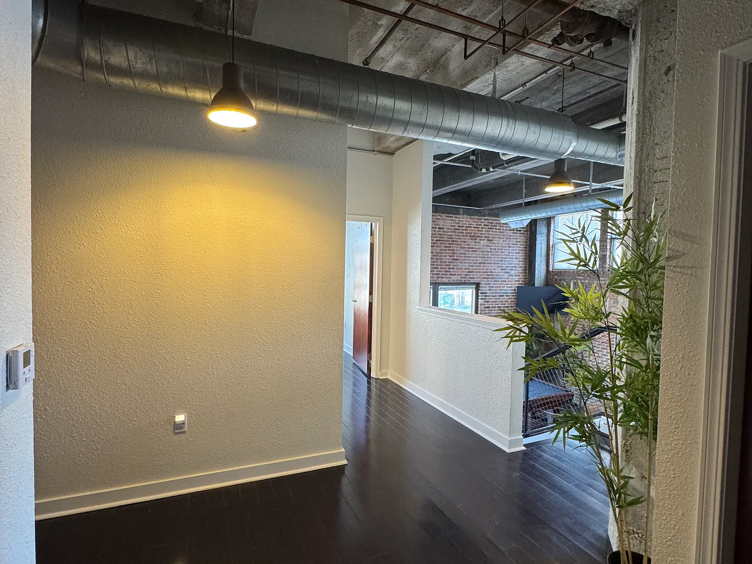 3 bed, 1404 sqft, $3,800 — Photo 3