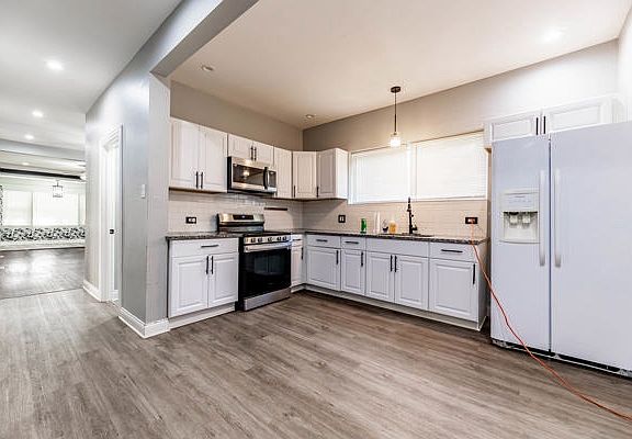 5th image of 7752 S Evans Ave