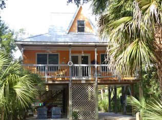 713 Jungle Rd, Edisto Island, SC 29438
