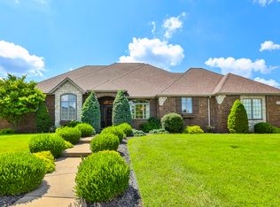 1360 Eaglegate Pkwy, Springfield, MO 65804