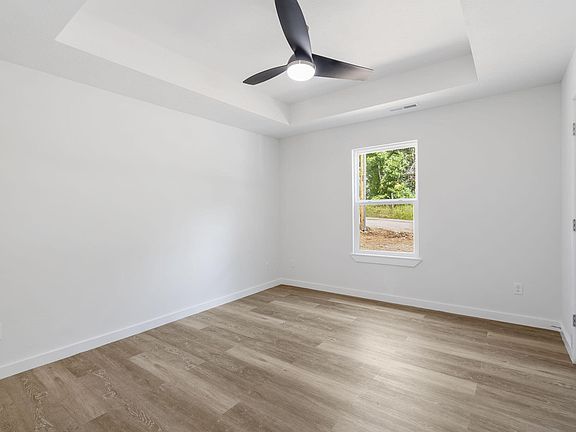 5th image of 6004 Glenwood Dr