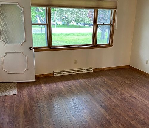 5th image of 2631 Lakeshore Dr #1