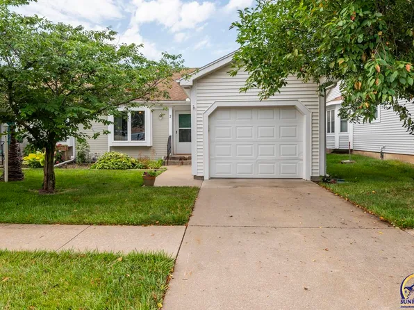 5825 SW 22nd Ter APT 2, Topeka, KS 66614