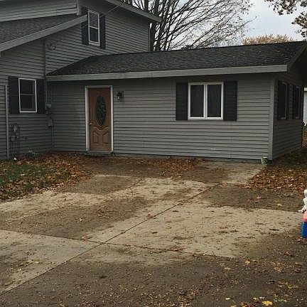 4th image of 1020 Yeomans St