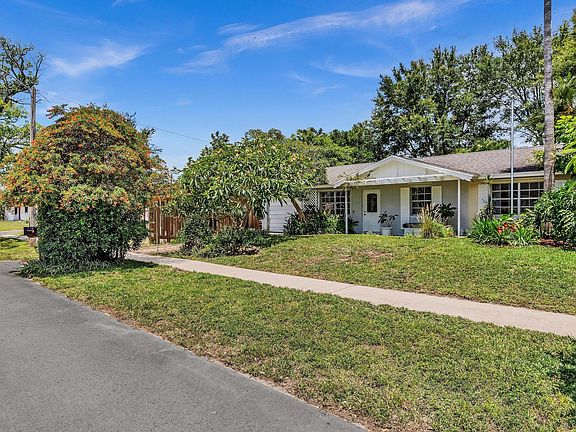 3rd image of 8211 NW 47th Street