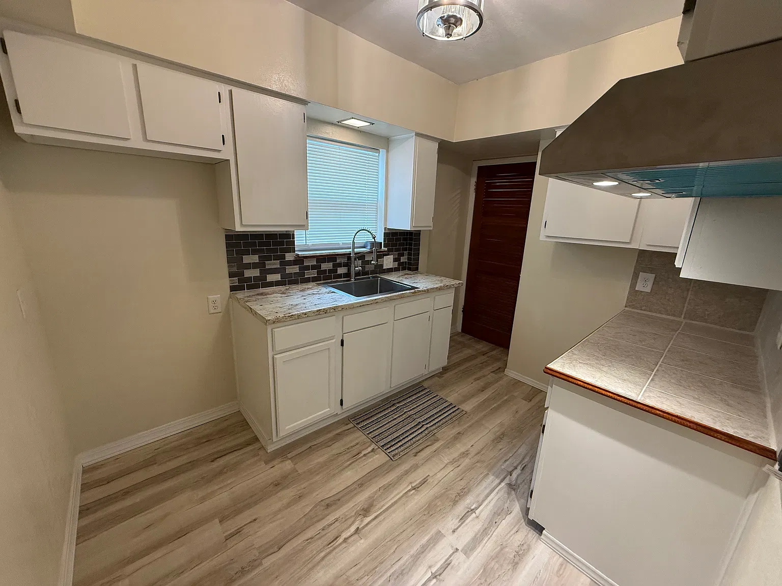 4 bed, 1257 sqft, $1,350 — Photo 4