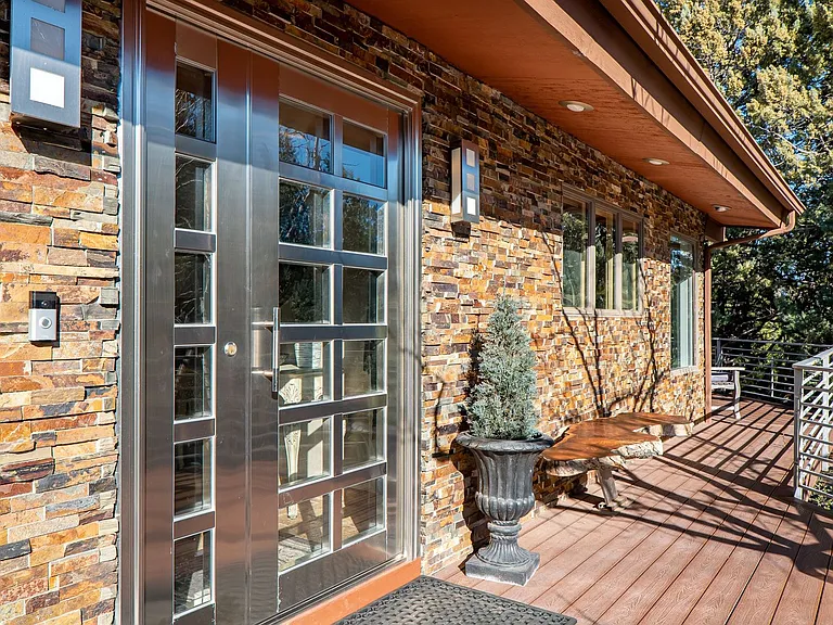 123 Foothills South Dr — Photo 2