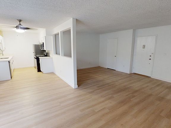 5th image of 625 N Sycamore Ave APT 115