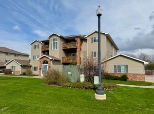 2706 Triple Crown Ln UNIT 1, Iowa City, IA 52240