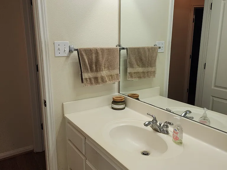 2403 Crystal Dr — Photo 14