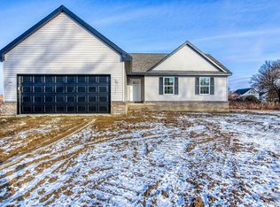 80300 Belle River Rd, Memphis, MI 48041