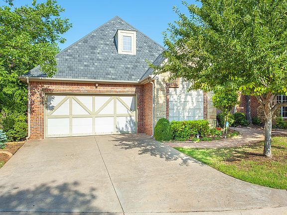 3rd image of 4625 Olde Village Cir