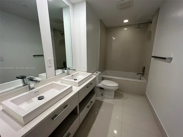 55 SW 9th St #2702 — Photo 8