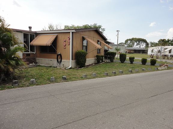 2nd image of 35 Eland Dr
