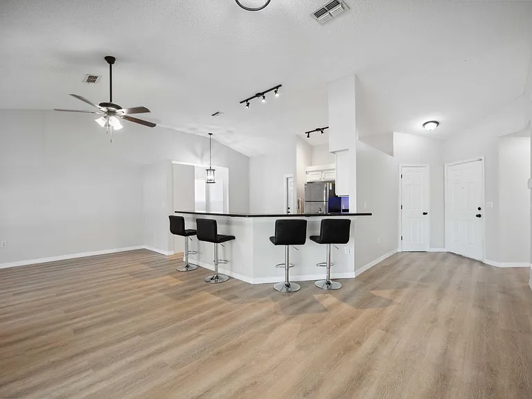 4107 11th Ave E — Photo 28