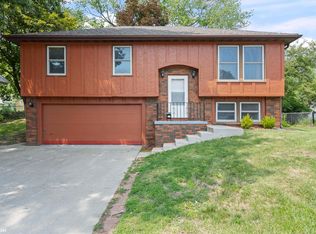 1442 N 8th Ave E, Newton, IA 50208