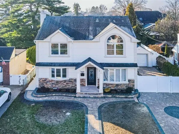 1089 Lydia Drive, Franklin Square, NY 11010