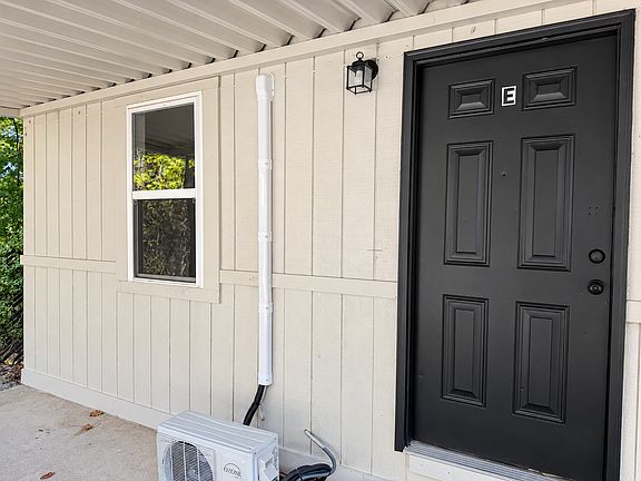 4th image of 229 Sowder Ln Unit E