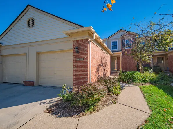 3073 Ailsa Craig Dr, Ann Arbor, MI 48108