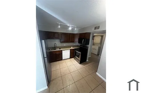 2808 E Kathleen Rd Photo 1