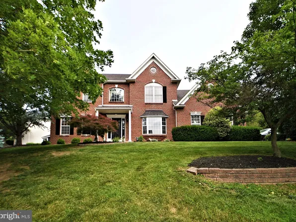 305 Alexander Ct, Chalfont, PA 18914
