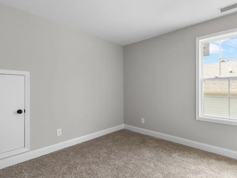422 Mattingly Dr — Photo 12
