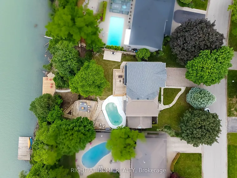 44 Royal Henley Blvd — Photo 49