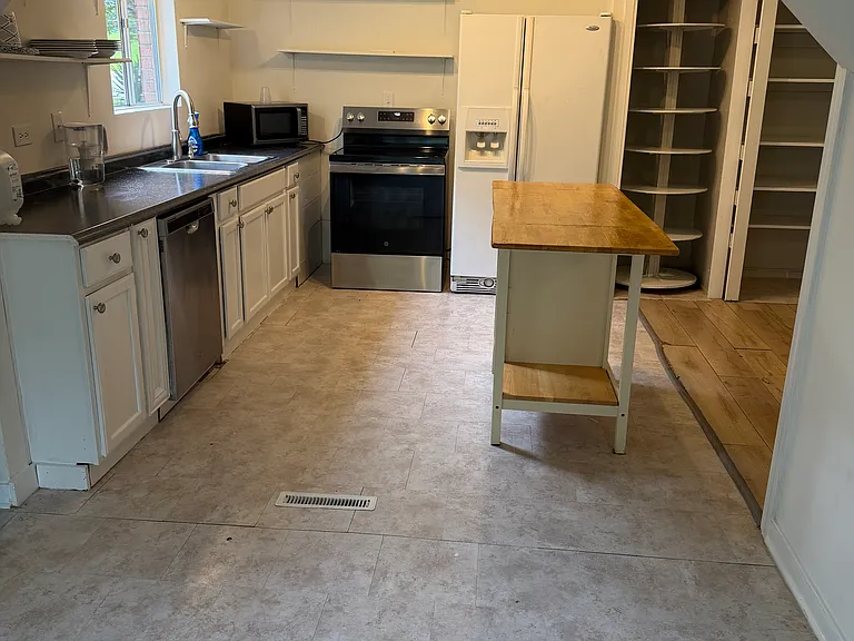 1508 Trailridge Rd — Photo 3