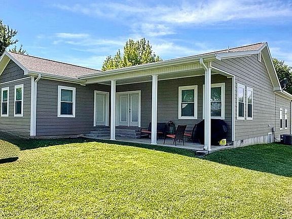 Spacious deck & back yard
