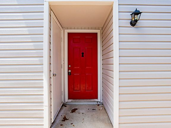 2nd image of 6908 Weatherwood Pl