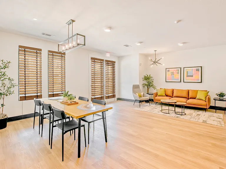 Loma Vista Lofts — Photo 11
