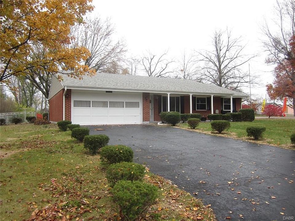 1st image of 2414 Southlea Dr