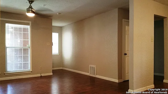 8818 Slumber Ln — Photo 10