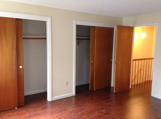 127 Fox Hollow Dr, Hudson, NH 03051