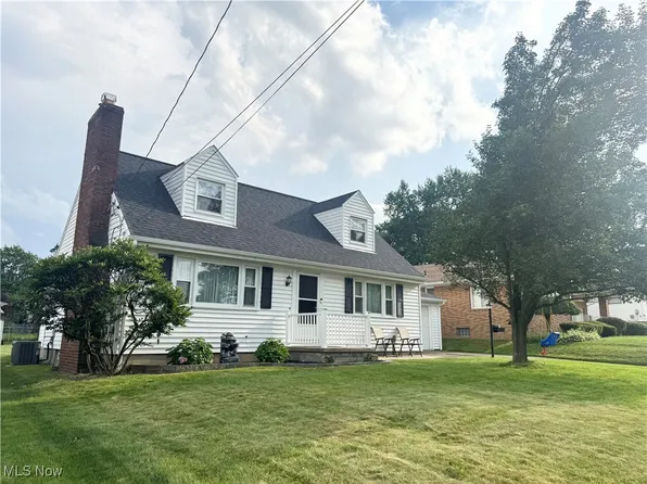 470 Geneva Ave, Struthers, OH 44471