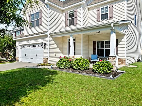 3rd image of 121 Long Pond Drive