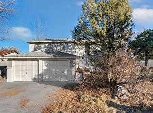 6919 Pasadena Rd, Cheyenne, WY 82009