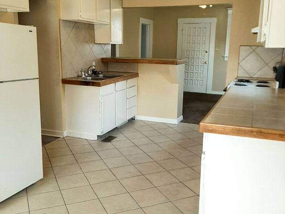 2nd image of 1600 7th Ave #1