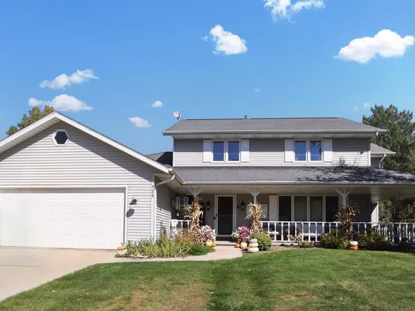 525 Wakefield Ave, Fond Du Lac, WI 54935